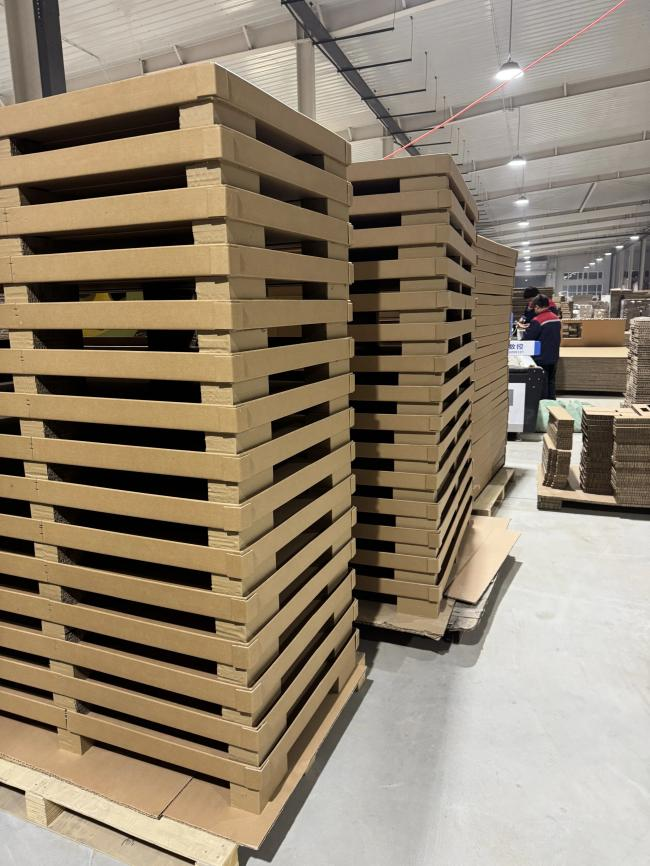 Pallet giấy